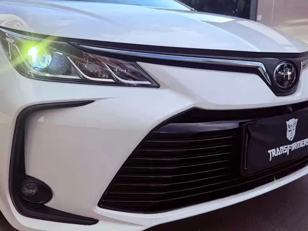 Toyota Corolla — фото 17