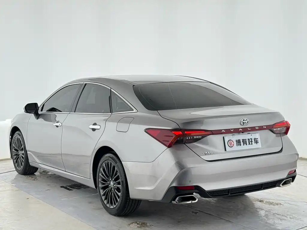 Toyota Avalon — фото 11