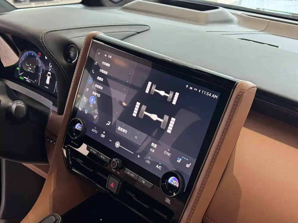 Toyota Alphard — фото 14