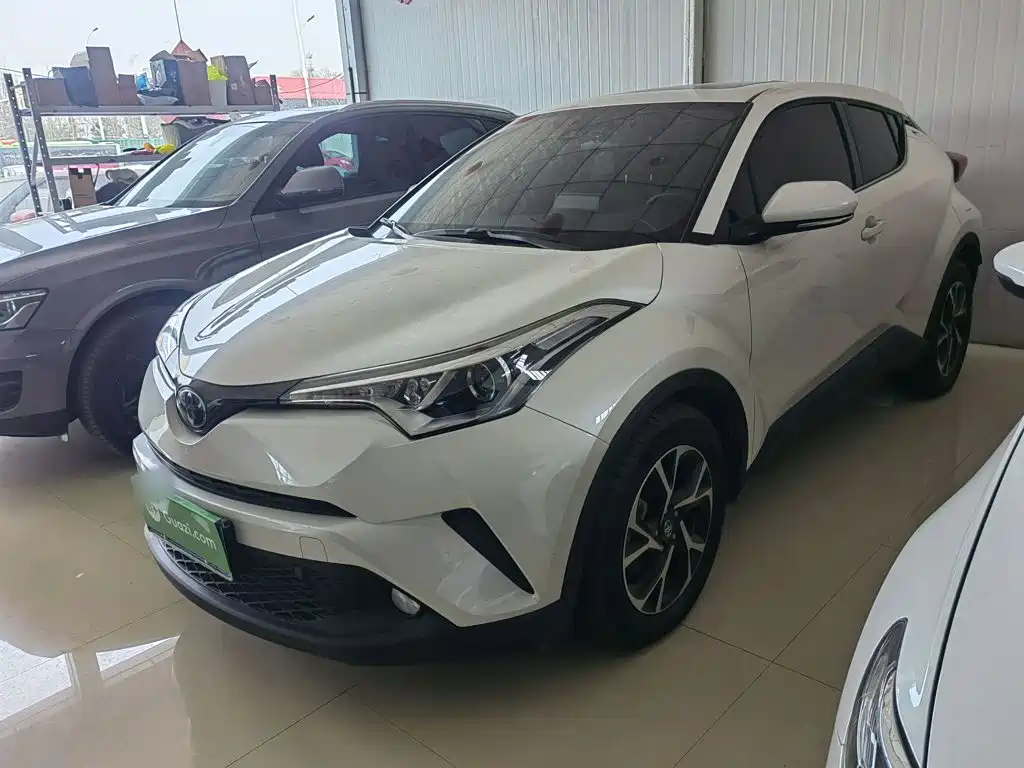 Toyota C-HR — фото 2