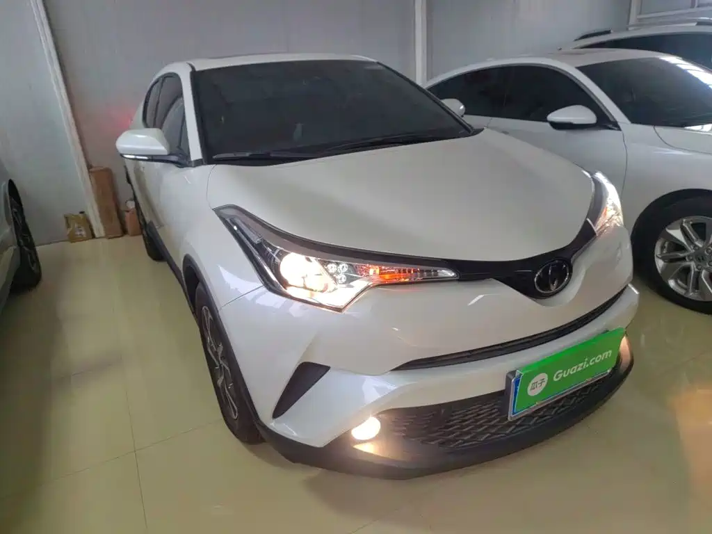 Toyota C-HR — фото 22