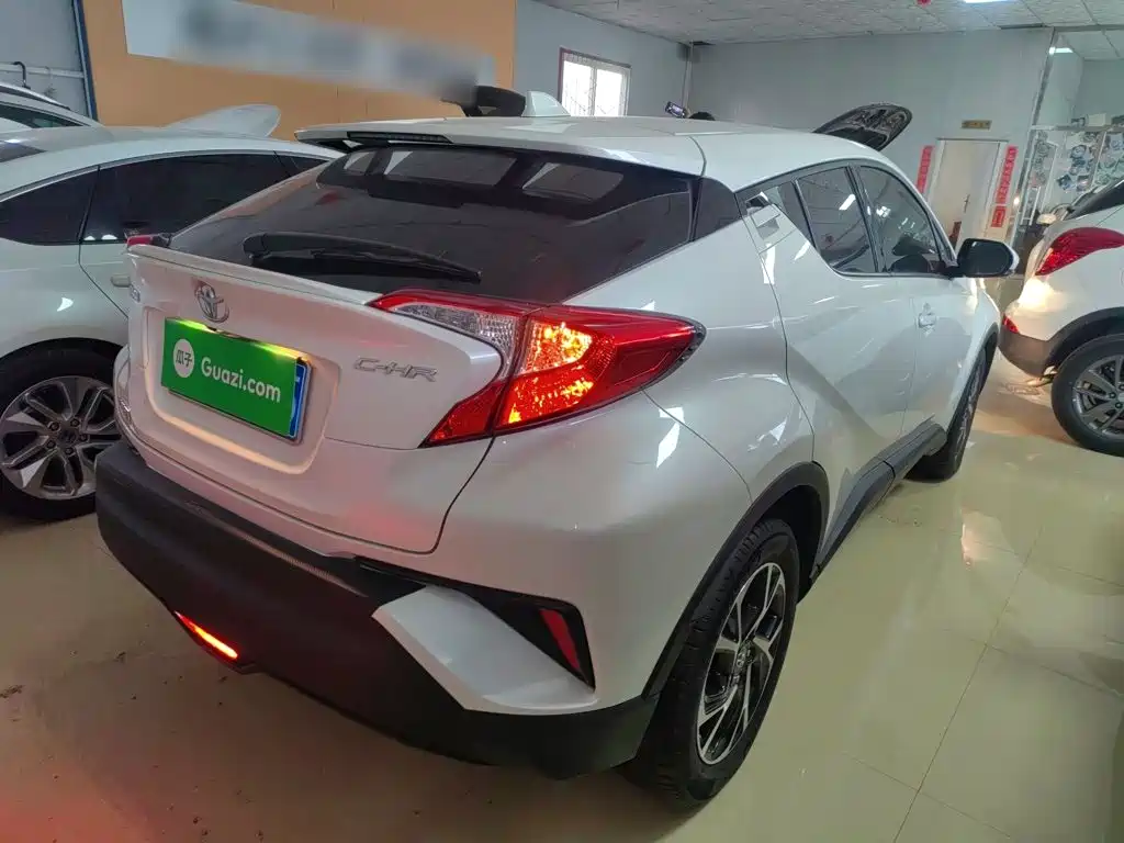 Toyota C-HR — фото 5