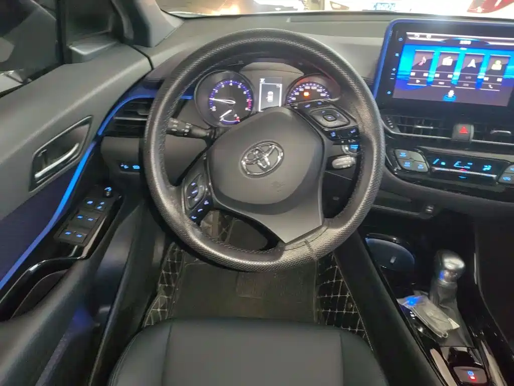 Toyota C-HR — фото 7