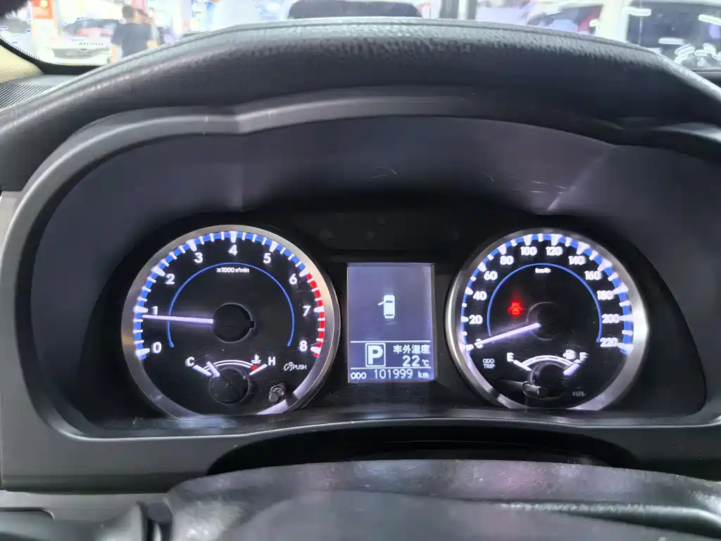 Toyota Highlander — фото 10