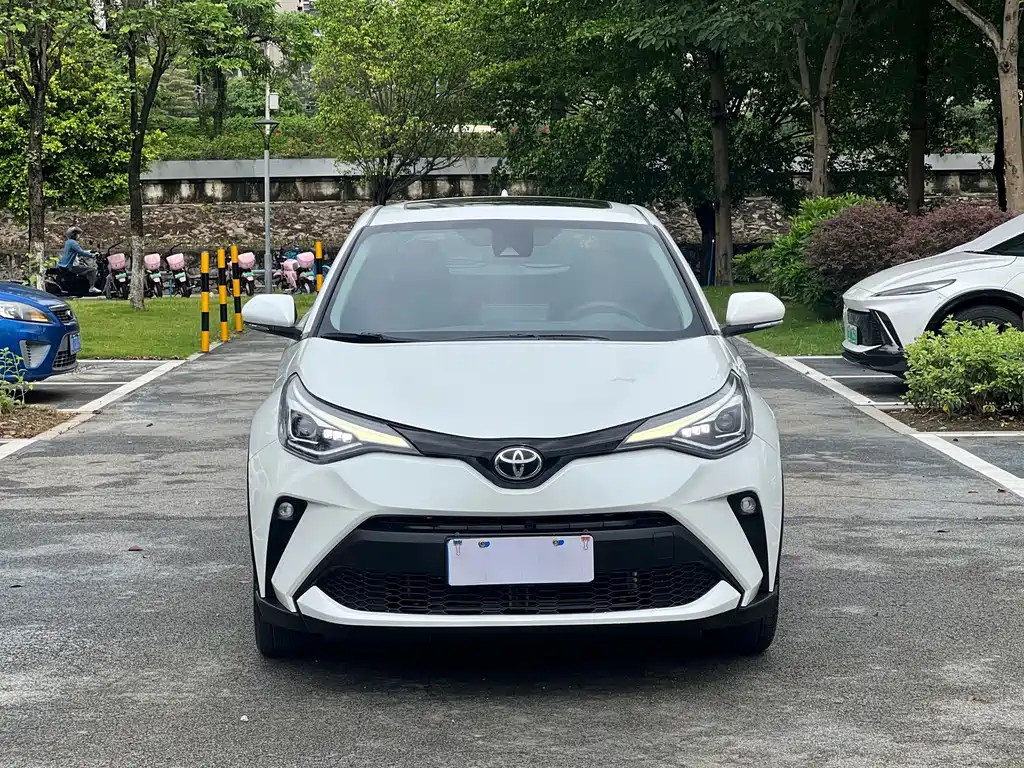 Toyota C-HR — фото 2