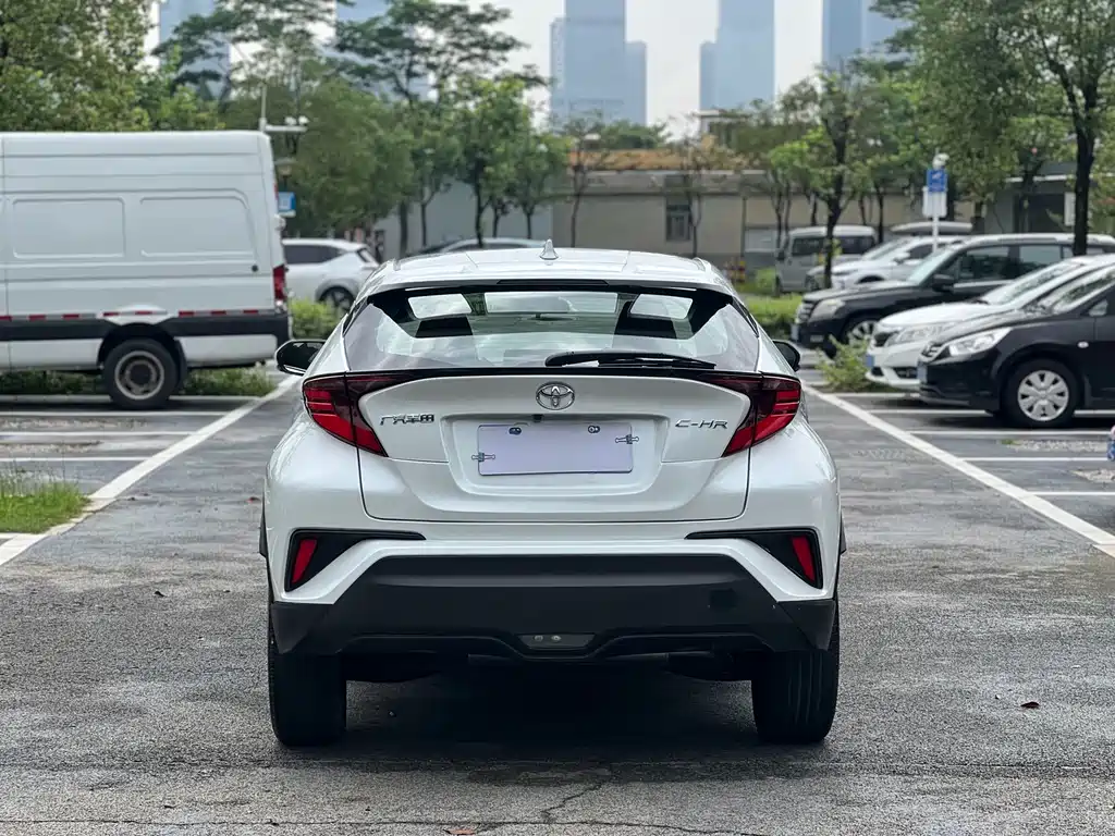 Toyota C-HR — фото 5
