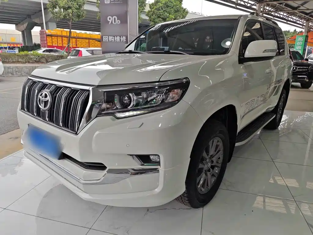 Toyota Prado — фото 2