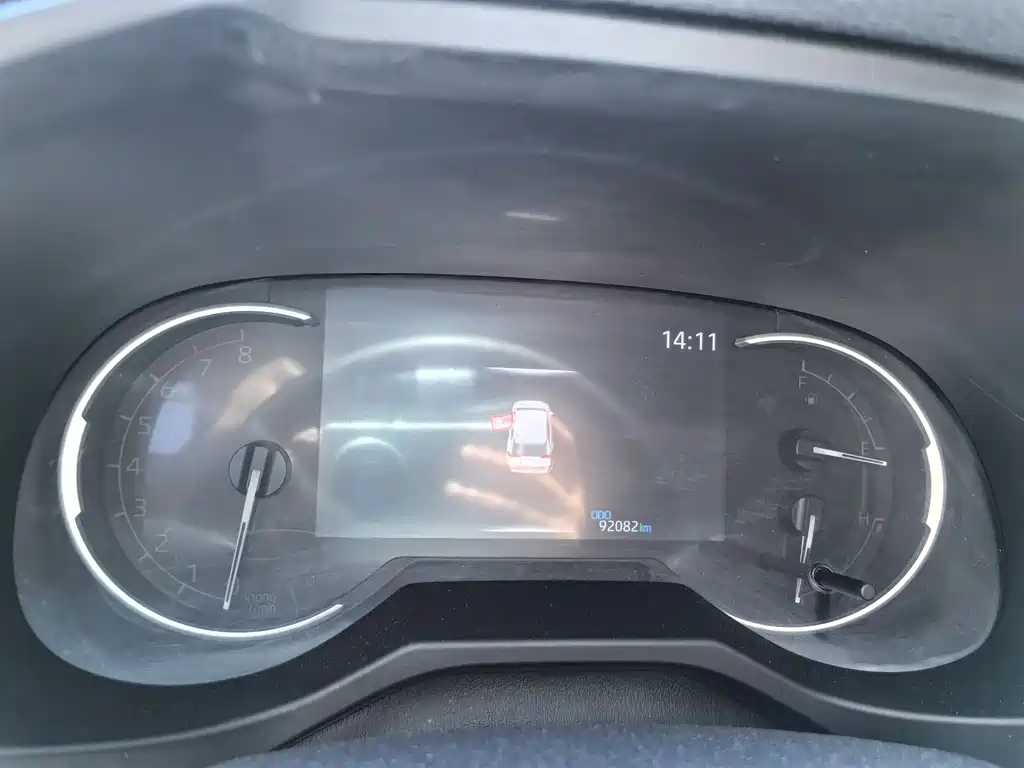 Toyota RAV4 — фото 11
