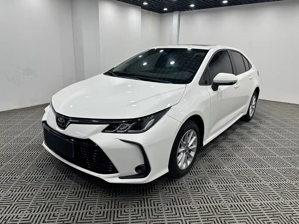 Toyota Corolla — фото 3