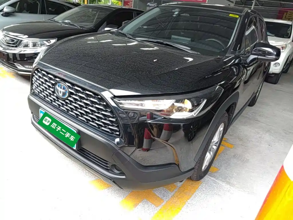 Toyota Corolla Cross — фото 2