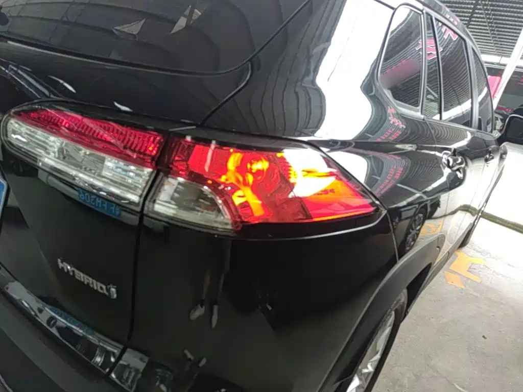 Toyota Corolla Cross — фото 8