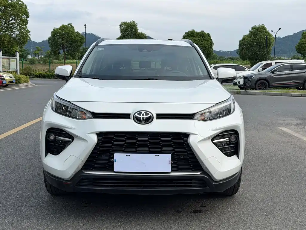 Toyota Wildlander — фото 2