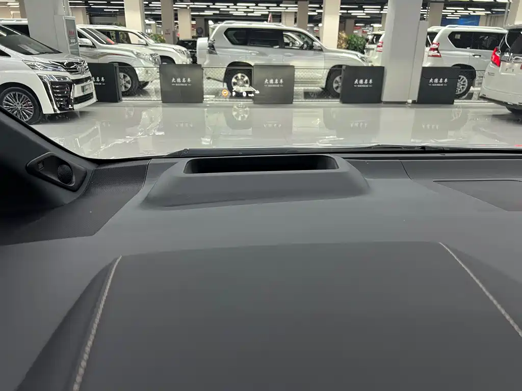Toyota Vellfire — фото 21