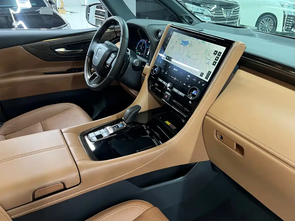 Toyota Vellfire — фото 24