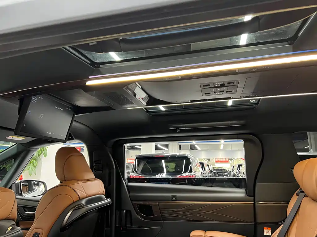 Toyota Vellfire — фото 8