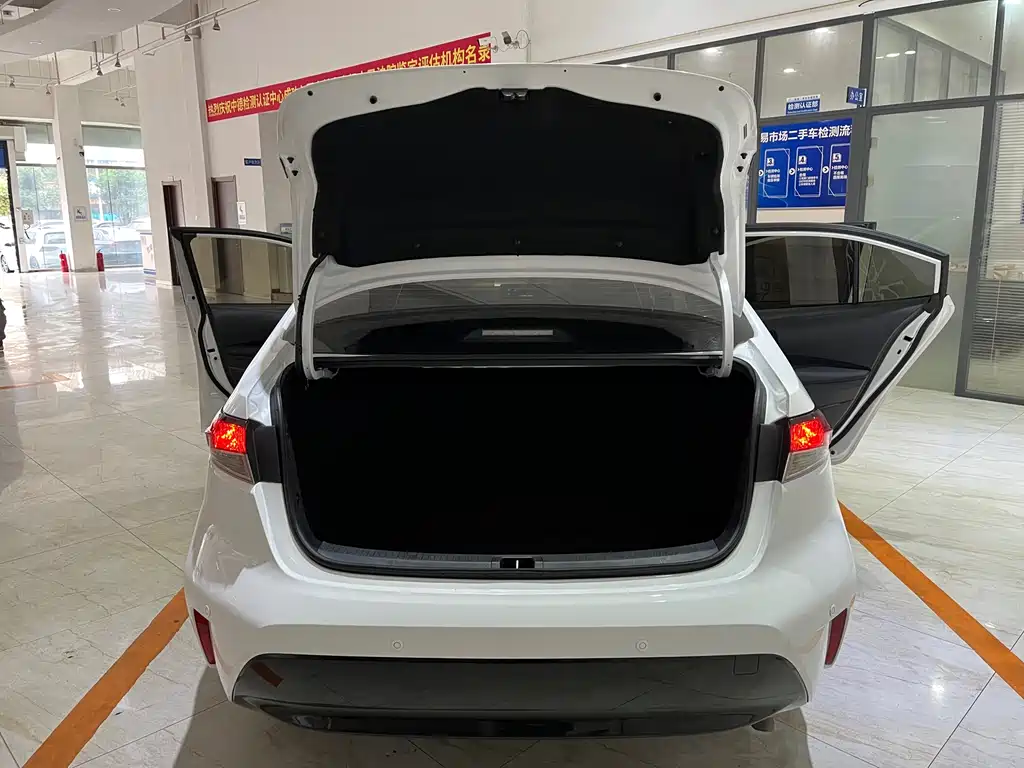 Toyota Levin — фото 10