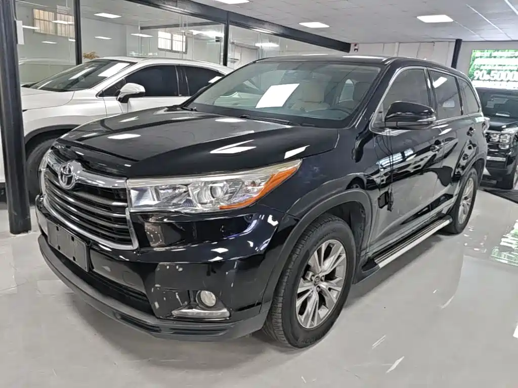 Toyota Highlander — фото 2