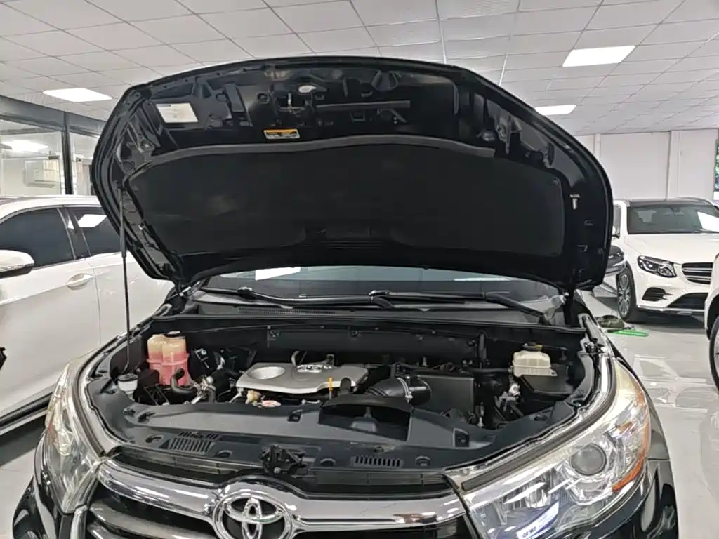 Toyota Highlander — фото 20