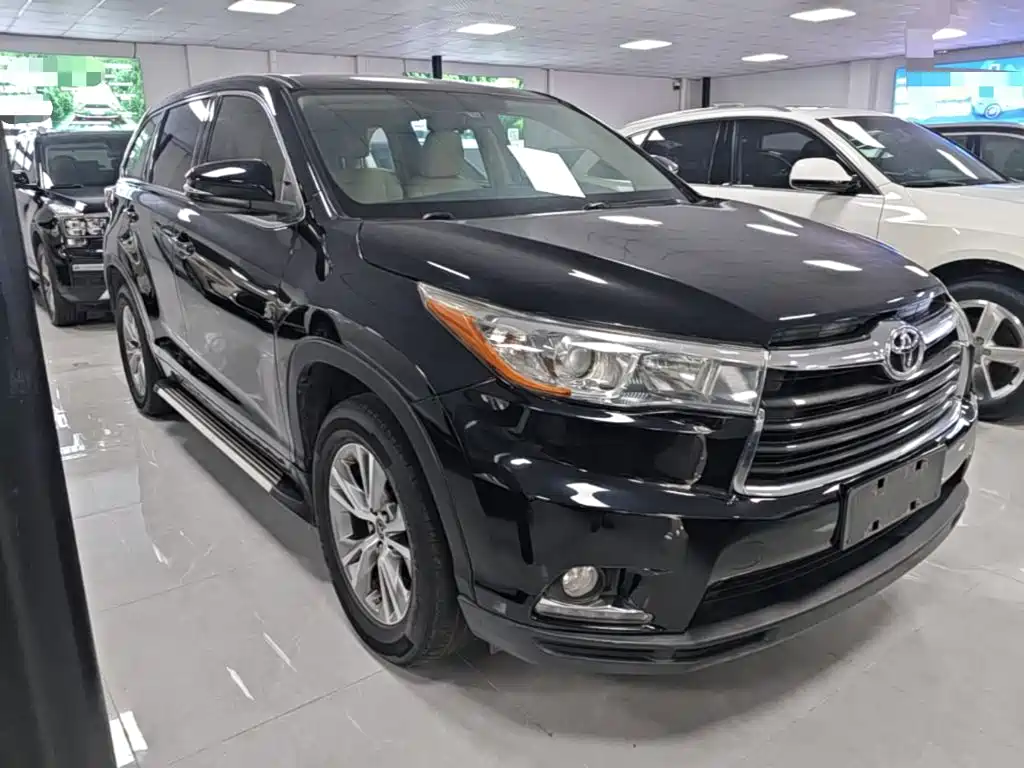 Toyota Highlander — фото 4