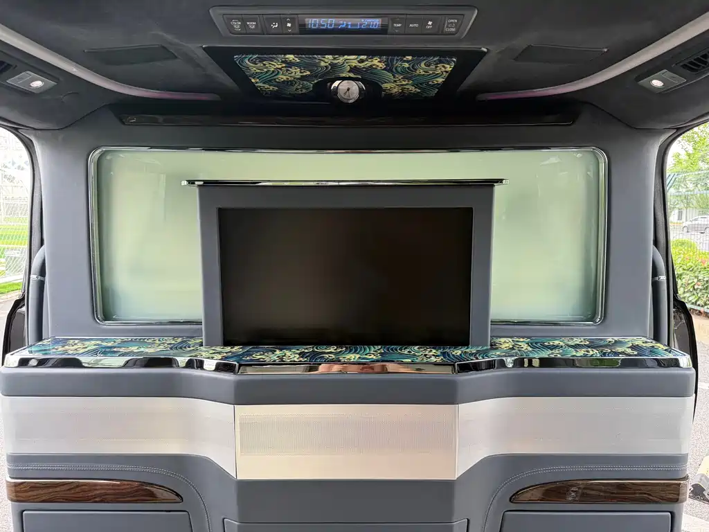 Toyota Vellfire — фото 25