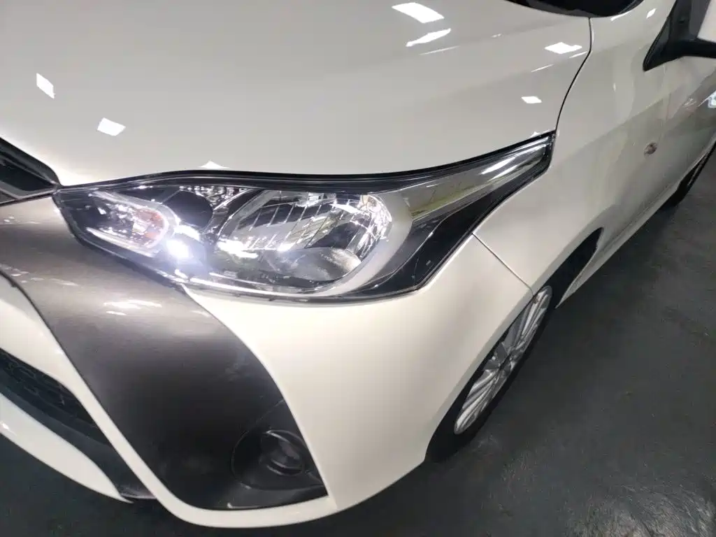 Toyota Yaris L — фото 21