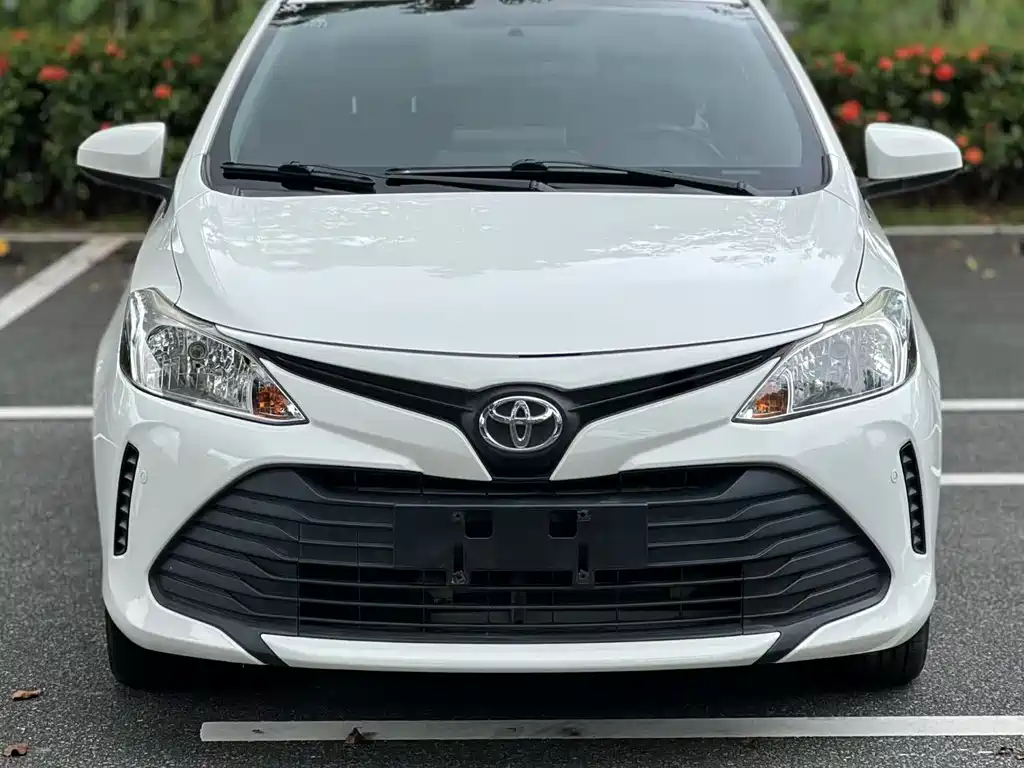 Toyota Vios — фото 3