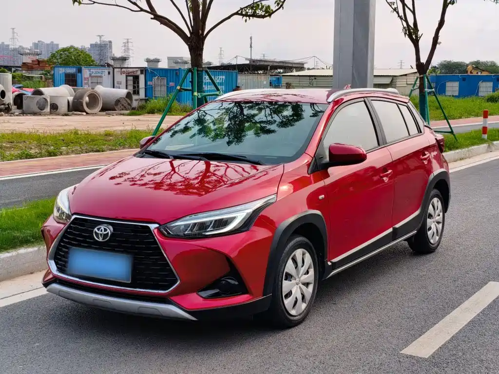 Toyota Yaris L — фото 2