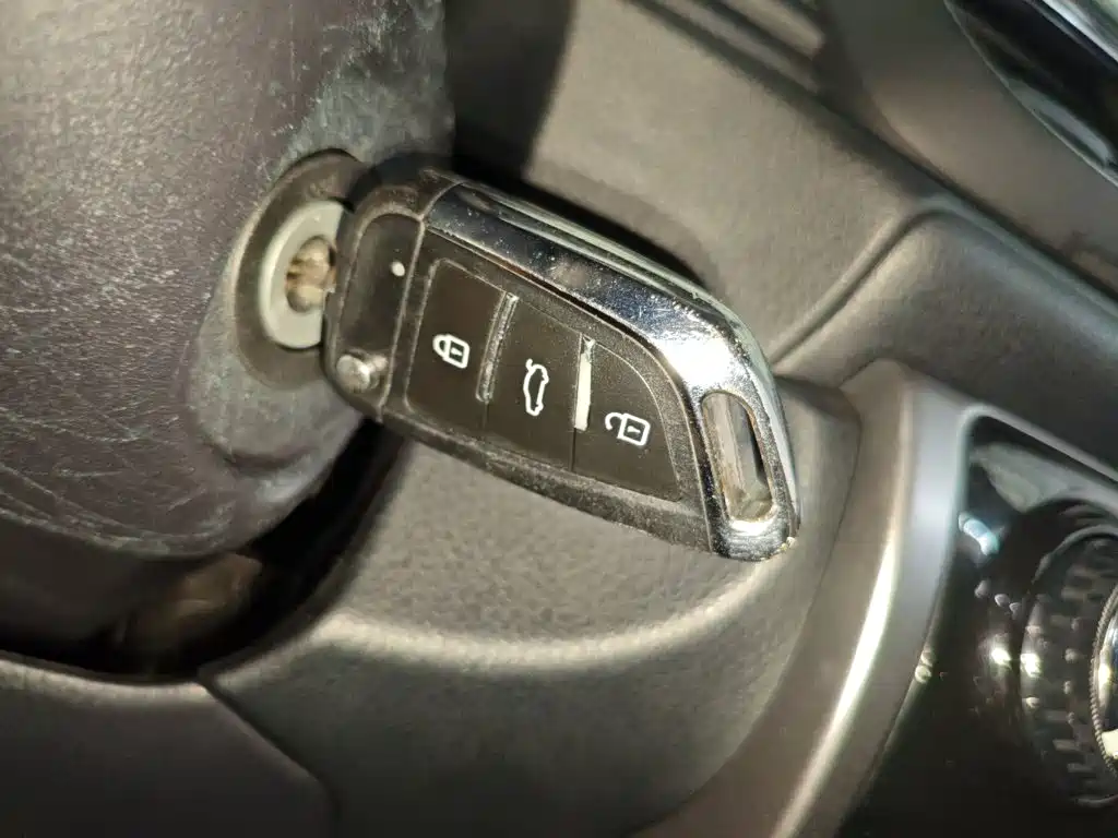 Toyota Yaris L — фото 11