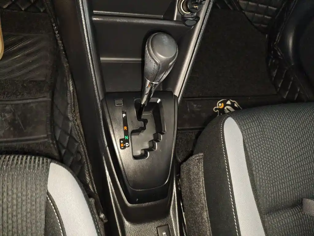 Toyota Yaris L — фото 6