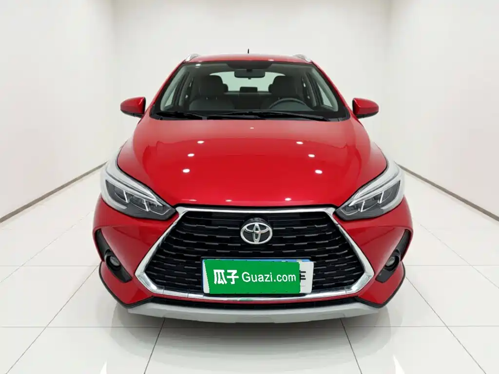 Toyota Yaris L — фото 3