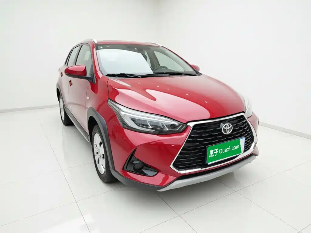 Toyota Yaris L — фото 4