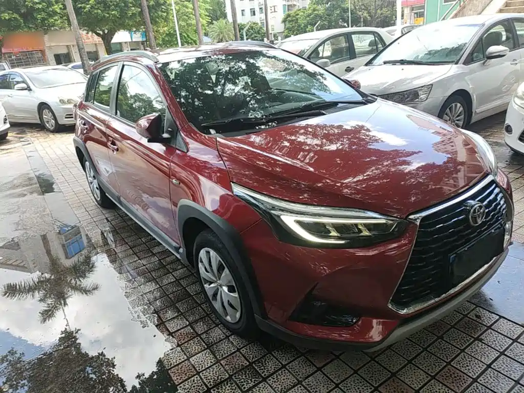 Toyota Yaris L — фото 22