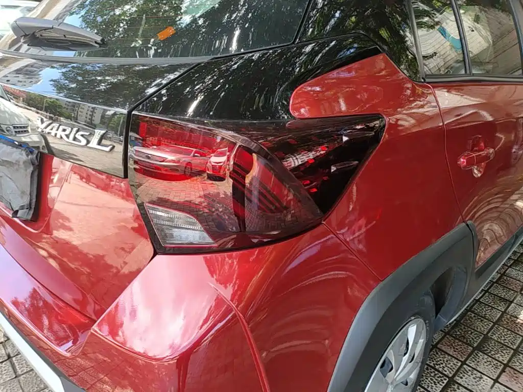 Toyota Yaris L — фото 24
