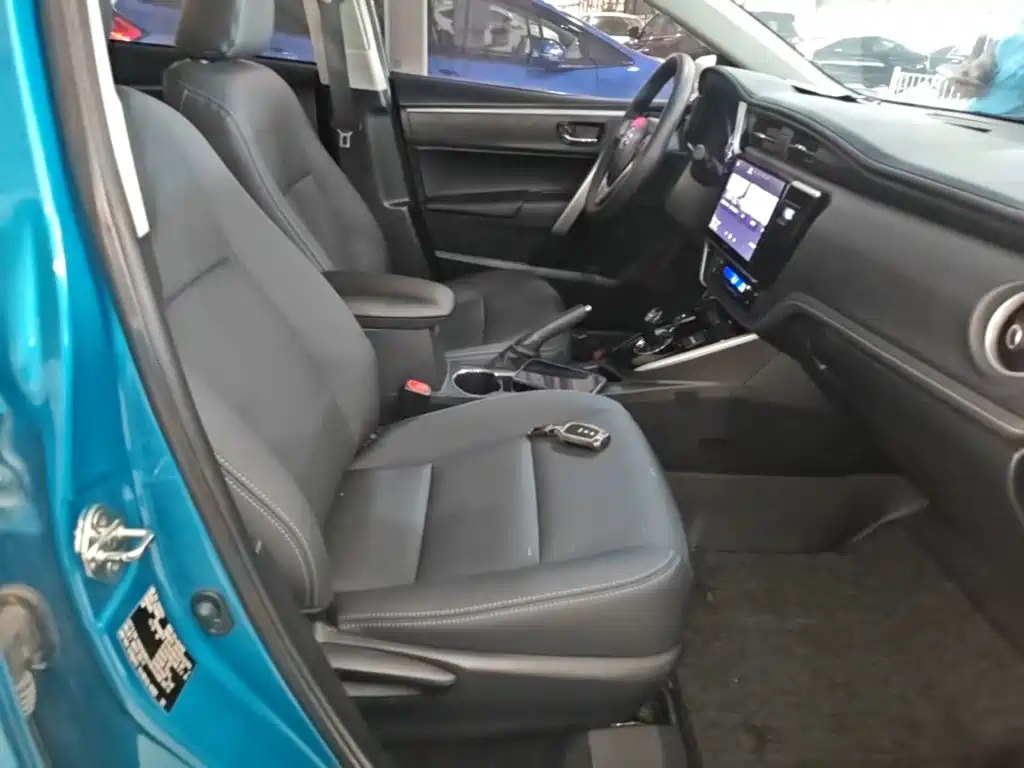 Toyota Corolla Hybrid — фото 4