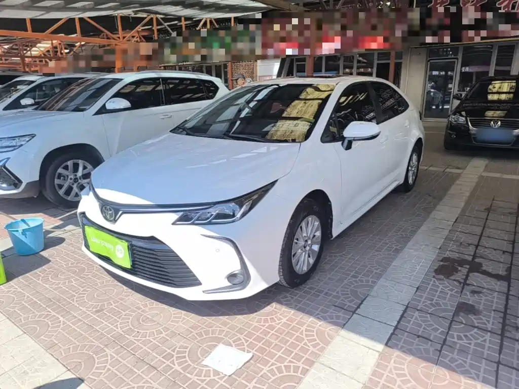 Toyota Corolla — фото 2