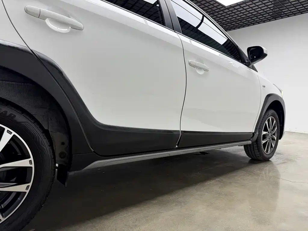 Toyota Yaris L — фото 28