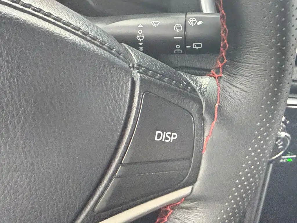 Toyota Yaris L — фото 13