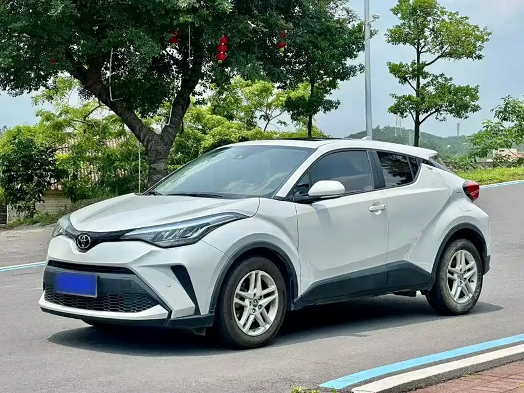 Toyota C-HR — фото 2
