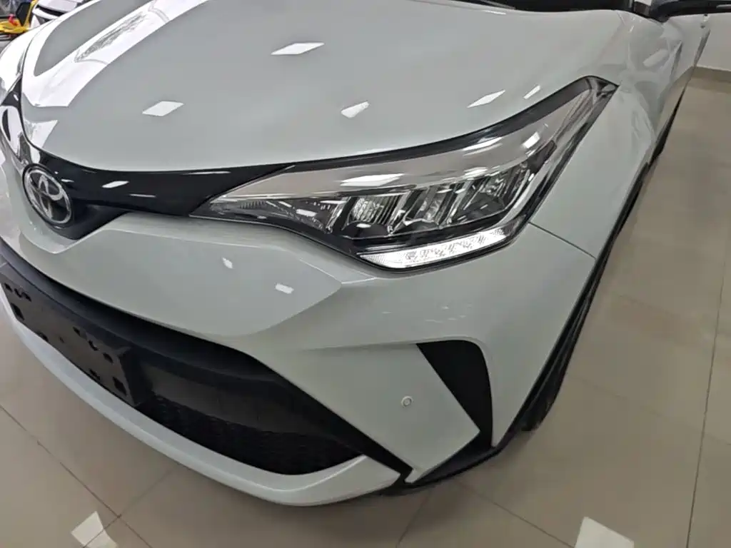 Toyota C-HR — фото 3