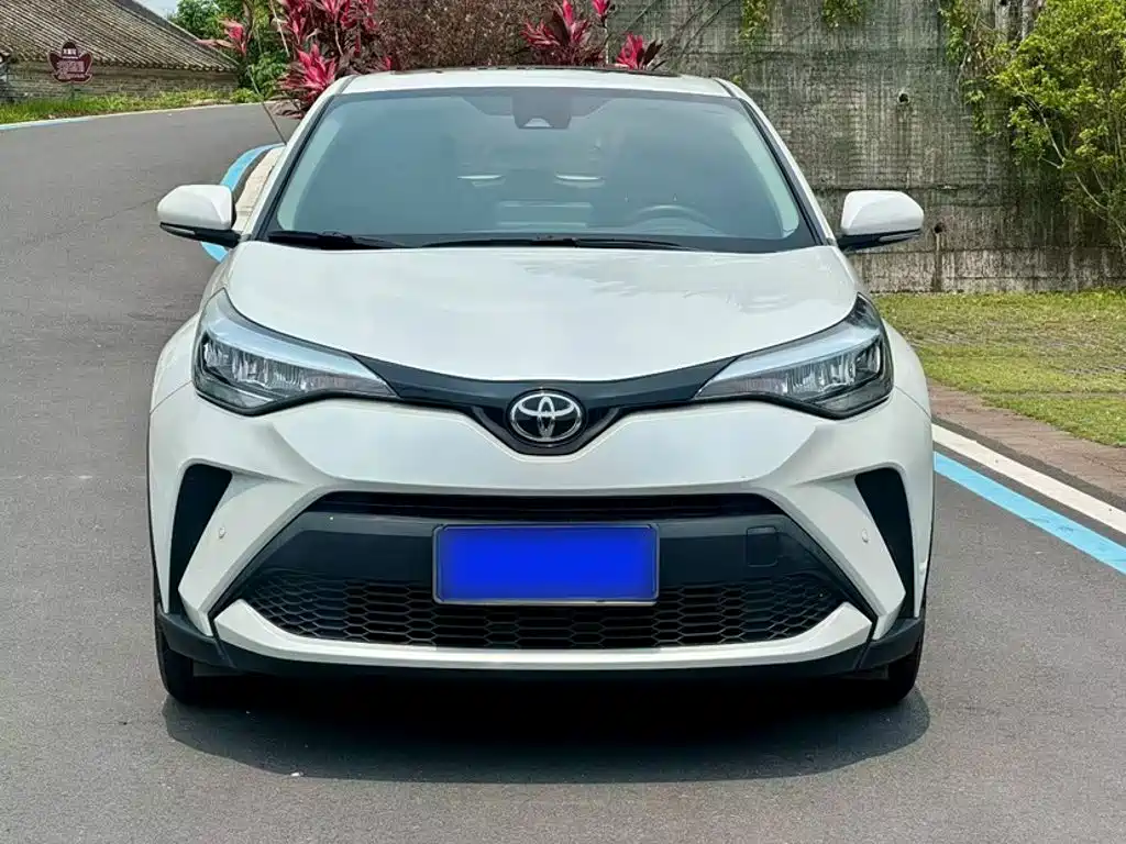 Toyota C-HR — фото 10