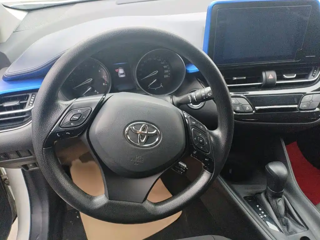 Toyota C-HR — фото 3