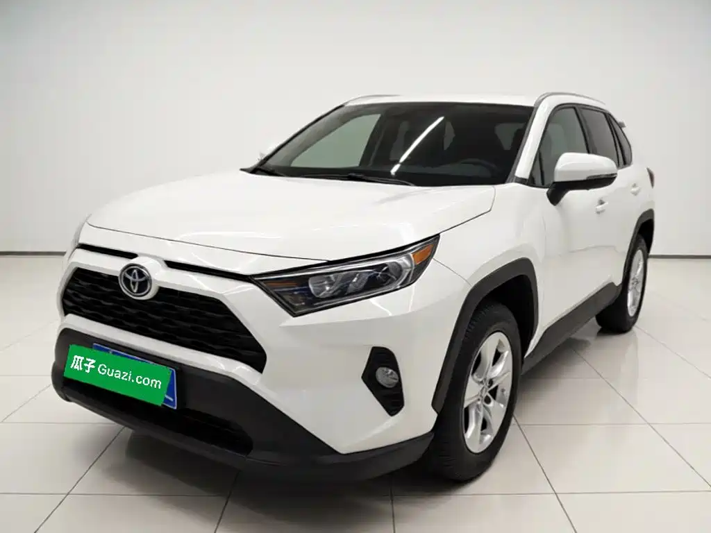Toyota RAV4 — фото 2