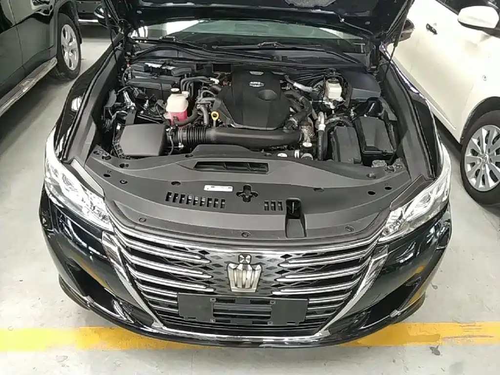 Toyota Crown — фото 10