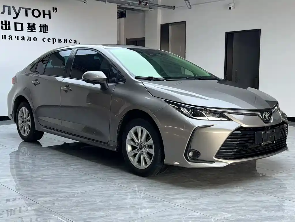 Toyota Corolla — фото 3