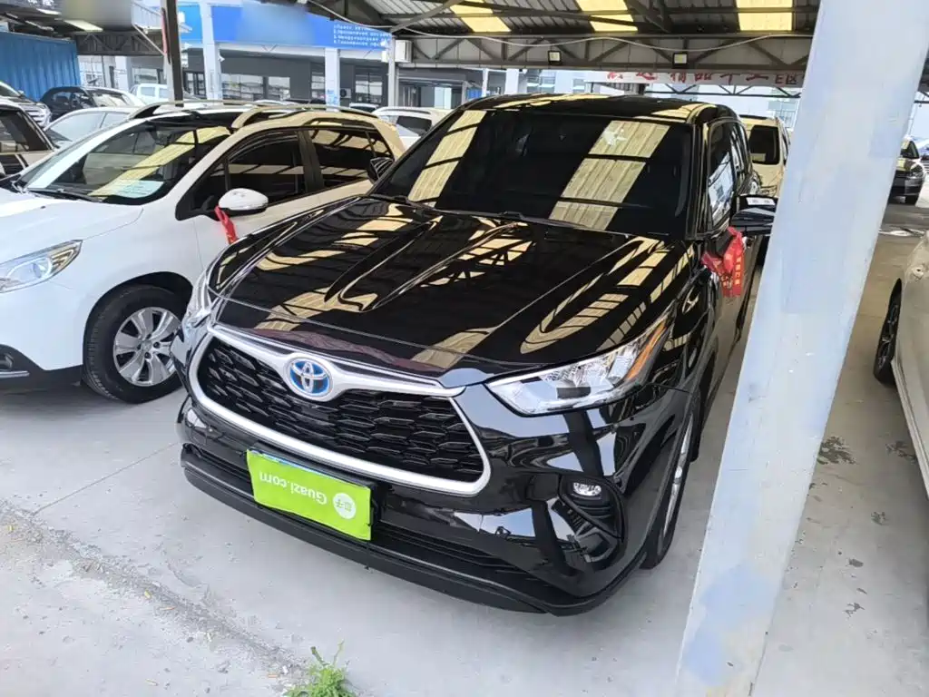 Toyota Highlander — фото 2