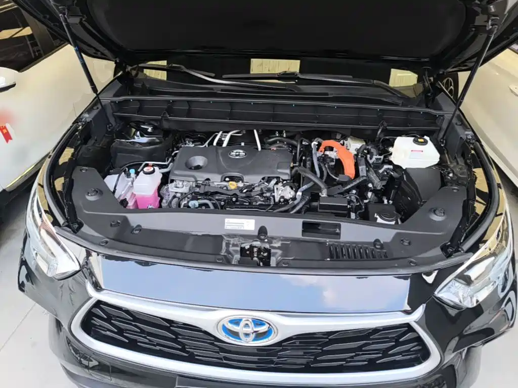 Toyota Highlander — фото 20