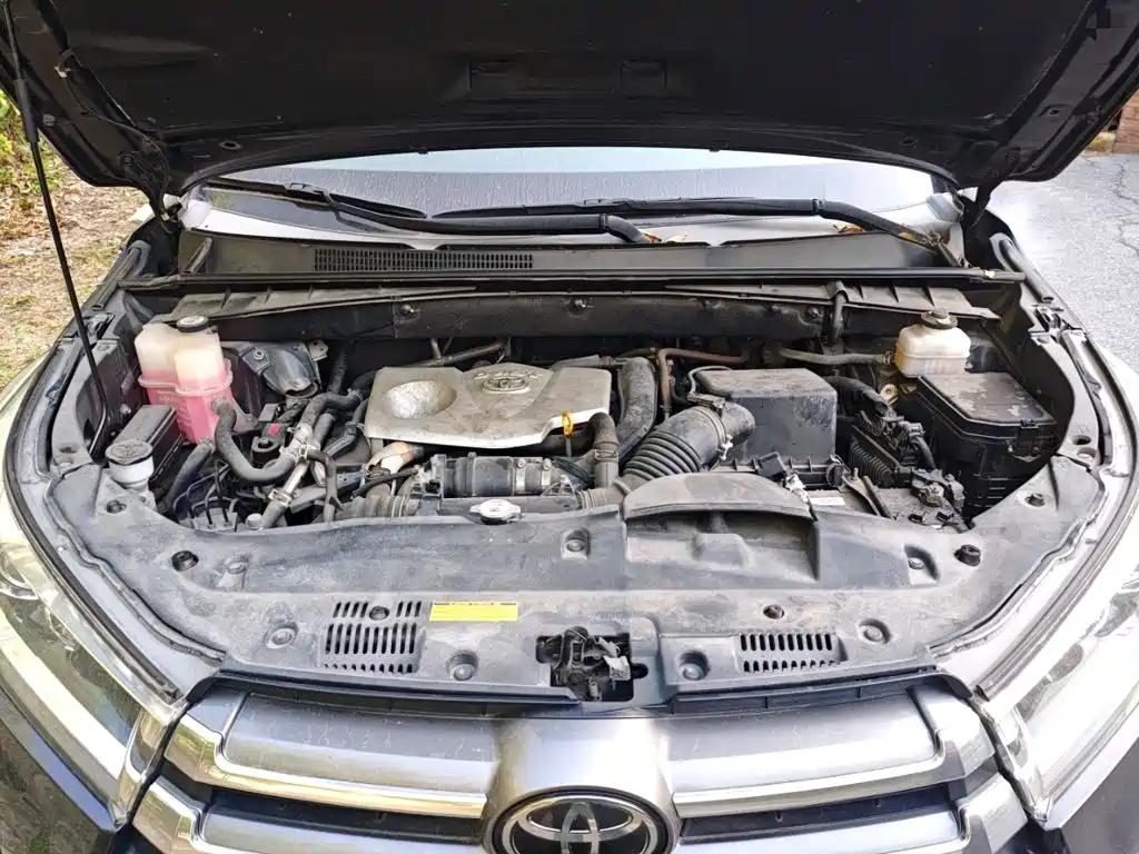 Toyota Highlander — фото 11