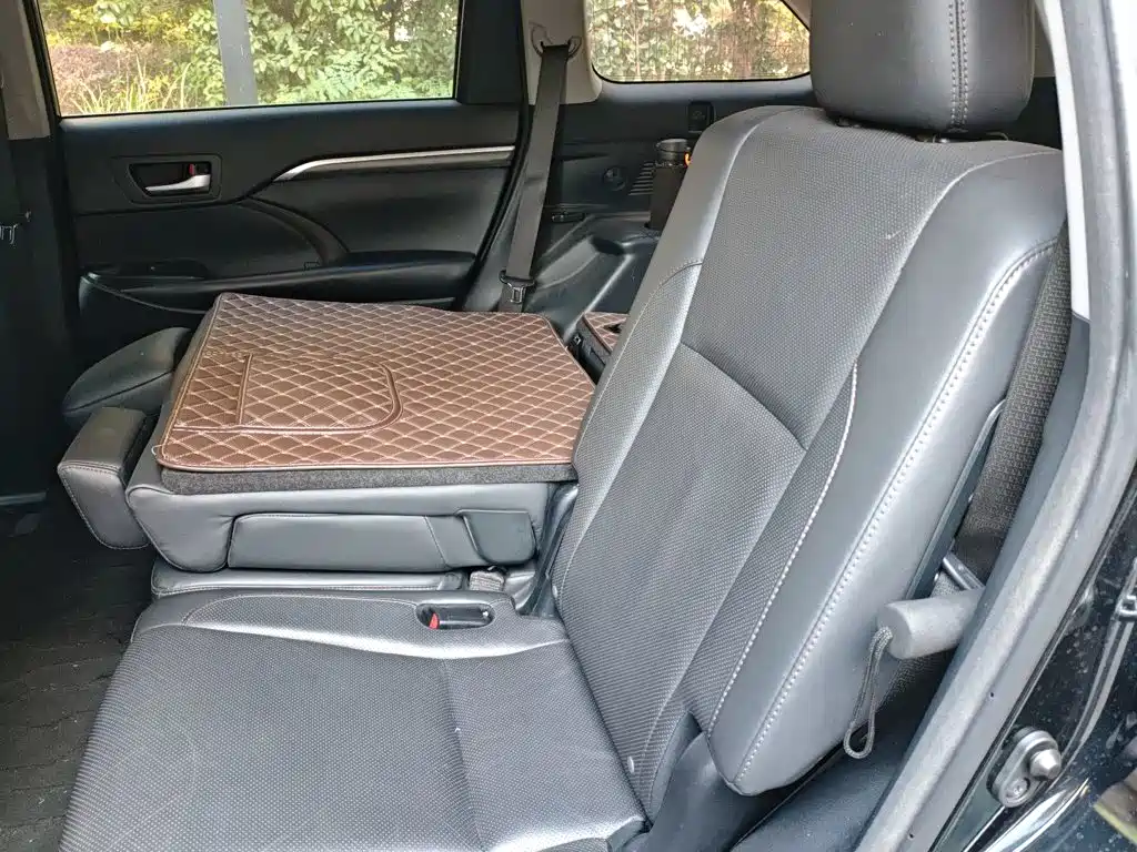 Toyota Highlander — фото 15