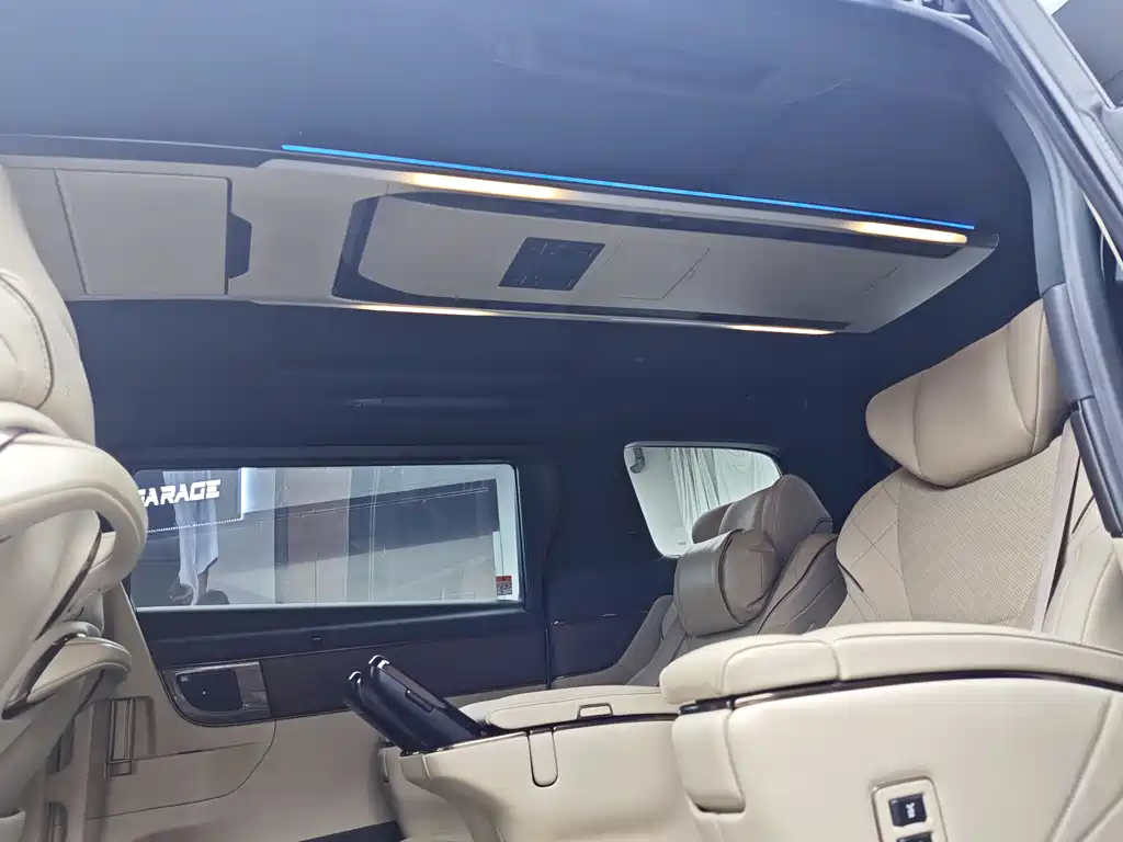 Toyota Vellfire — фото 11