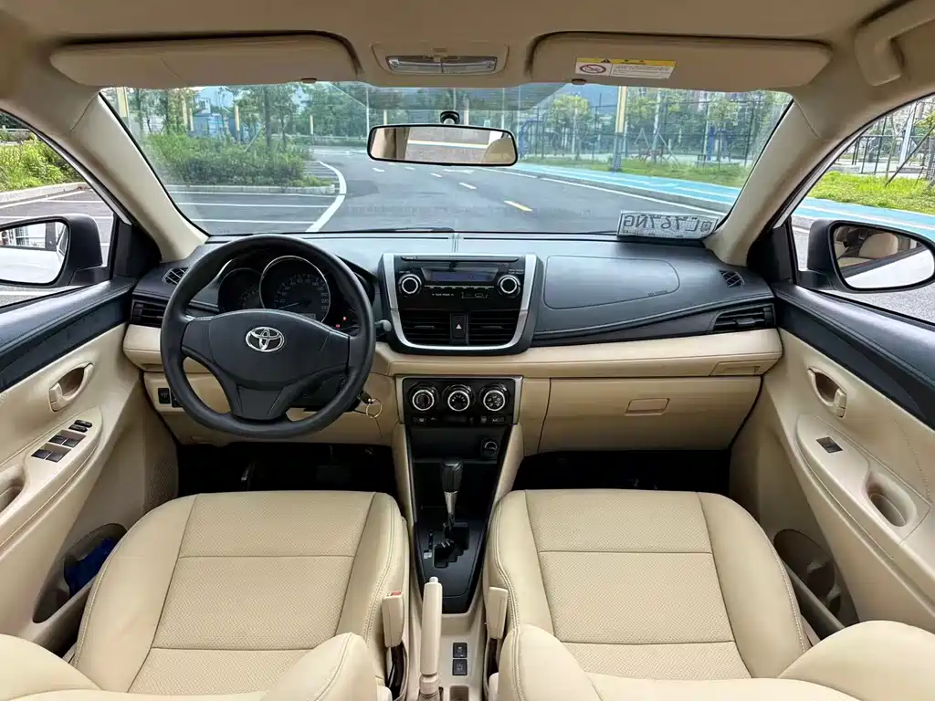 Toyota Vios — фото 13